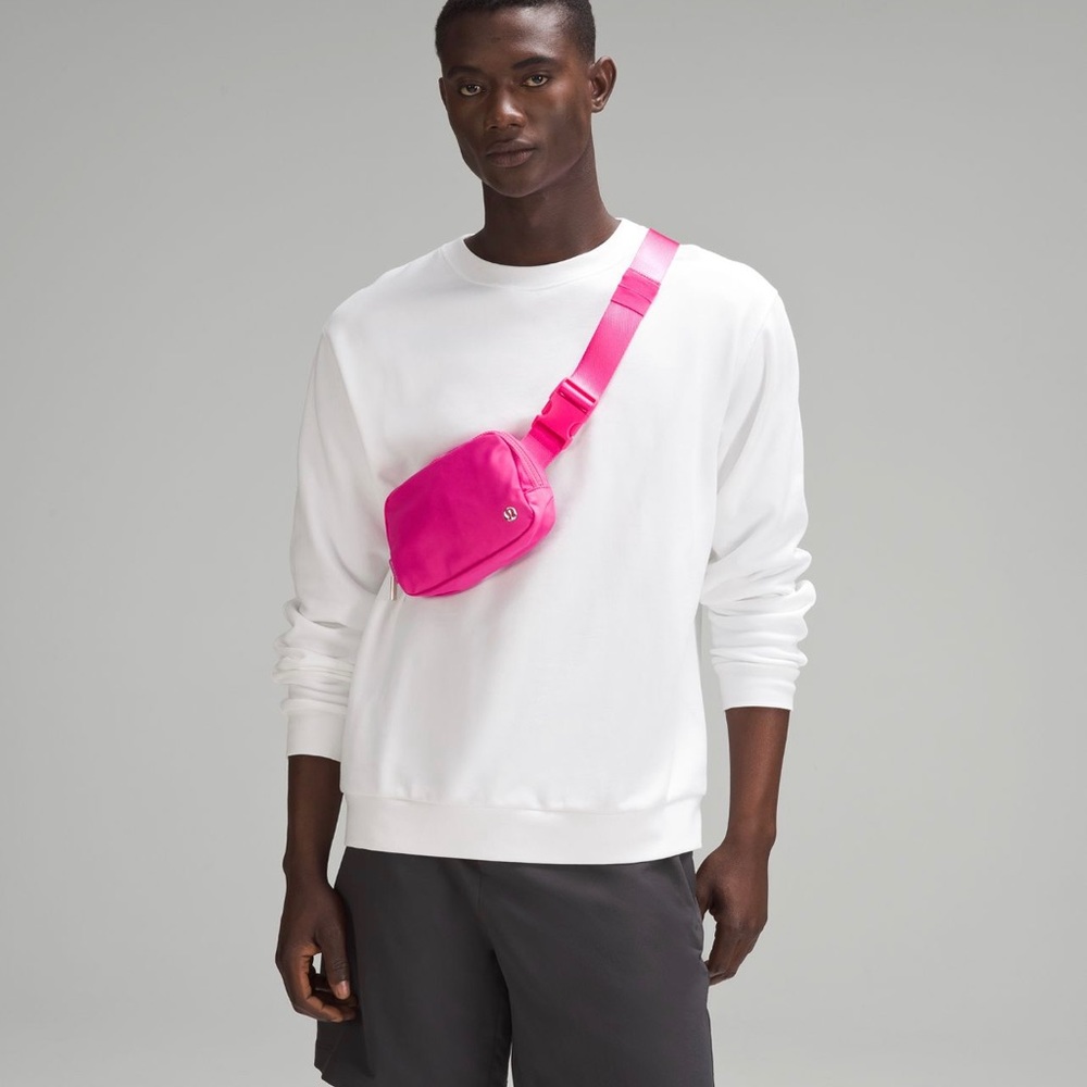 NWT Lululemon sonic pink belt bag